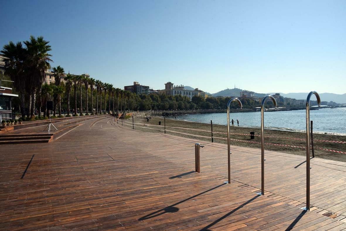 Casa Vacanza "Al Vicolo Delle Colonne" ساليرنو المظهر الخارجي الصورة