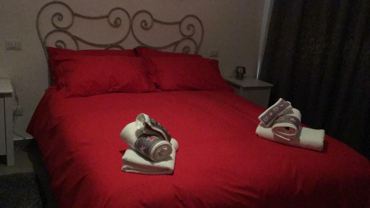 Casa Vacanza "Al Vicolo Delle Colonne" ساليرنو المظهر الخارجي الصورة