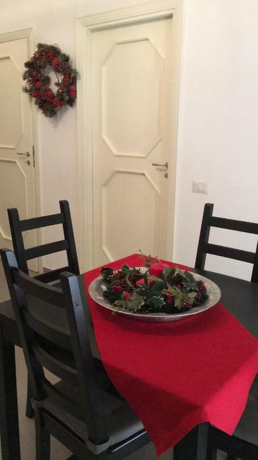 Casa Vacanza "Al Vicolo Delle Colonne" ساليرنو المظهر الخارجي الصورة