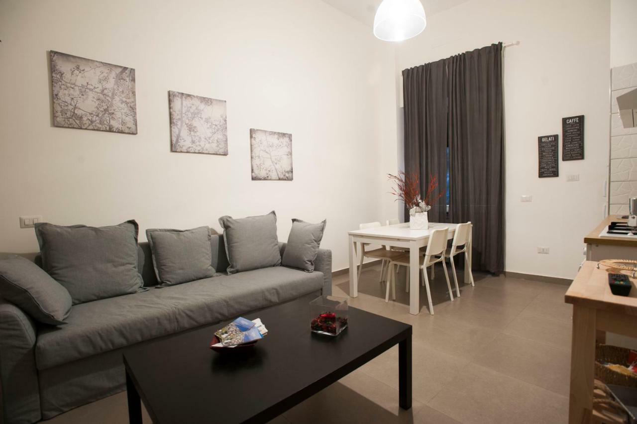 Casa Vacanza "Al Vicolo Delle Colonne" ساليرنو المظهر الخارجي الصورة