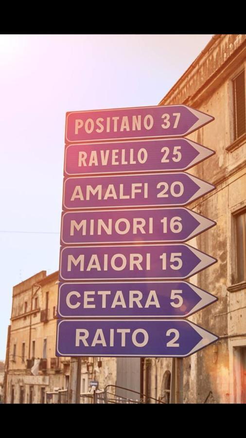 Casa Vacanza "Al Vicolo Delle Colonne" ساليرنو المظهر الخارجي الصورة